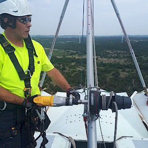 Equinox Restores Wind Turbine Nacelle Hubs in Texas, USA