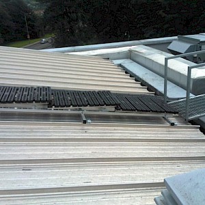 Equinox Installs Rooftop Walkways at Dumbarton Sheriff Court