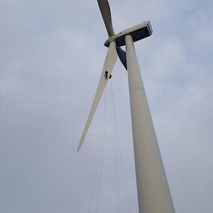 Equinox Maintains Wind Turbine in Dumfries, Scotland
