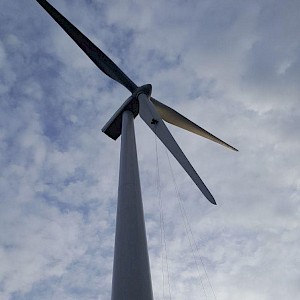 Equinox Maintains Wind Turbine in Dumfries, Scotland