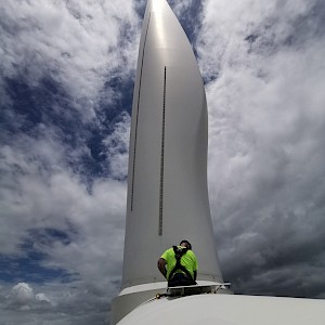 Equinox Cleans Wind Turbine After Oil Leak in Puerto Rico