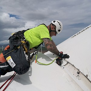 Equinox Cleans Wind Turbine After Oil Leak in Puerto Rico