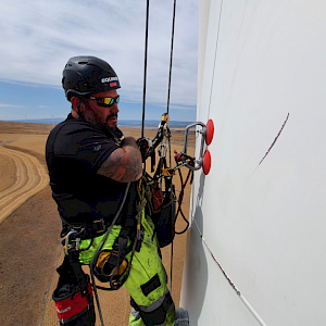 Equinox Carries out Wind Turbine Maintenance in Washington, USA