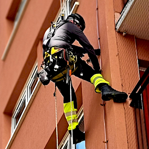 Equinox Carries Out Lightning Protection Works In Glasgow